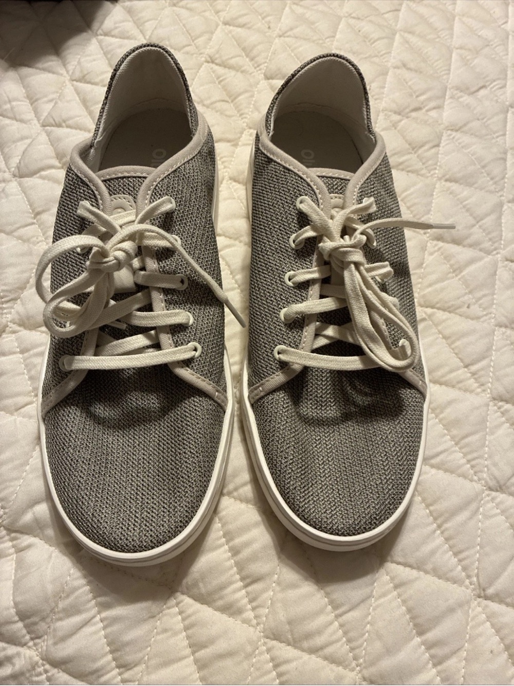 Olukai ladies lace up pehuea Li sneaker size 10